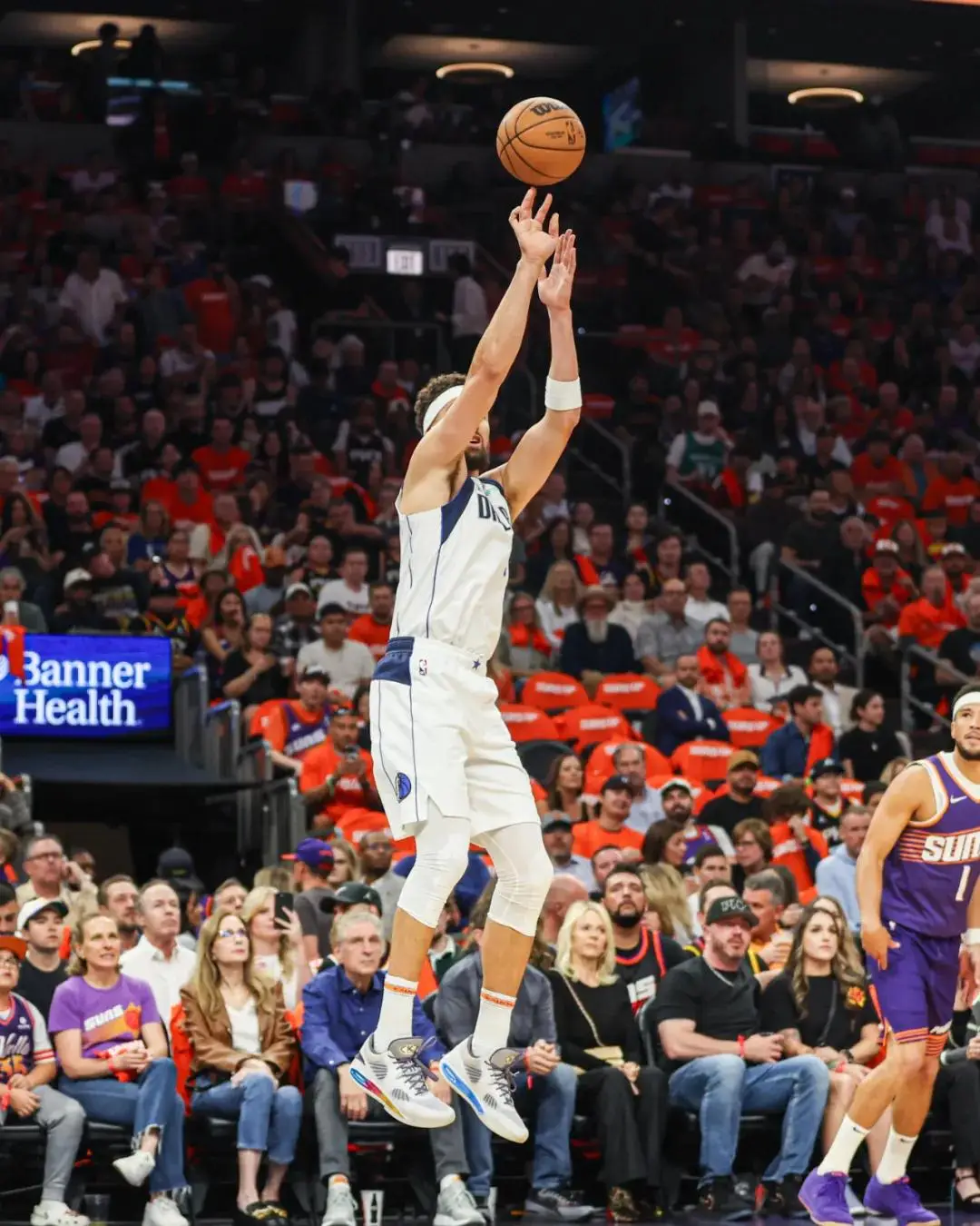 菲尼克斯太阳迎NBA总决赛关键赛，国际比赛日更衣室发声，态度坚定，训练强度明显提升的简单介绍-开云