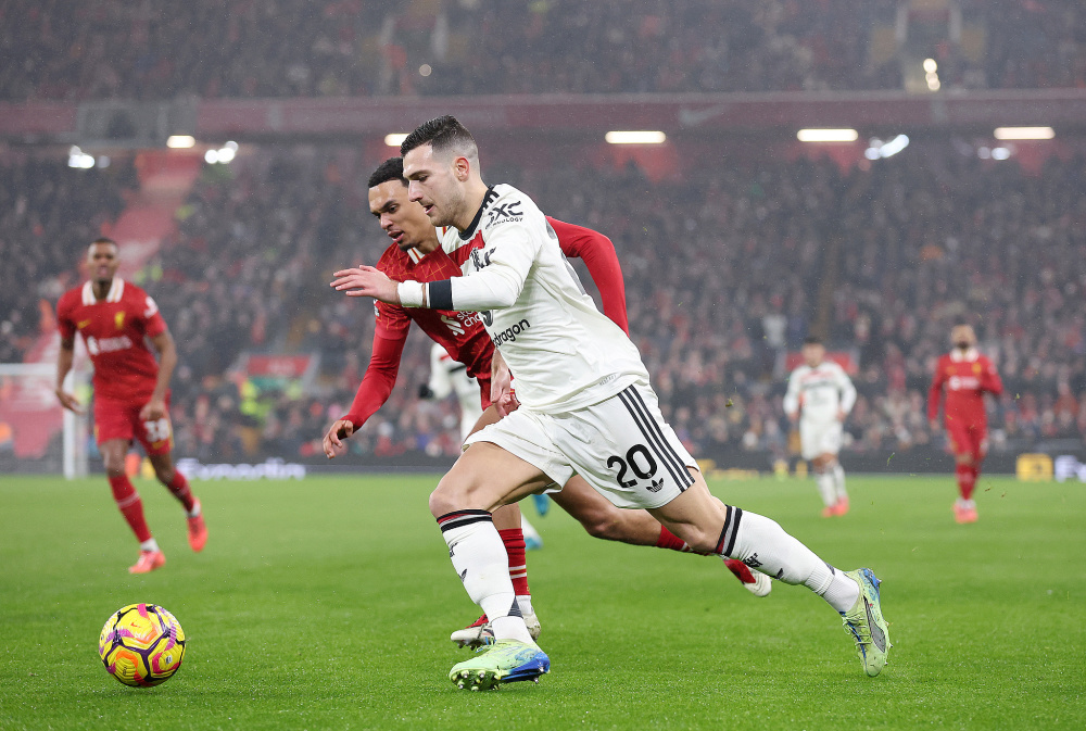 英超清晨再迎强敌，皇家马德里再遭质疑，主帅态度——震撼外界，训练强度明显提升的简单介绍-开云官网